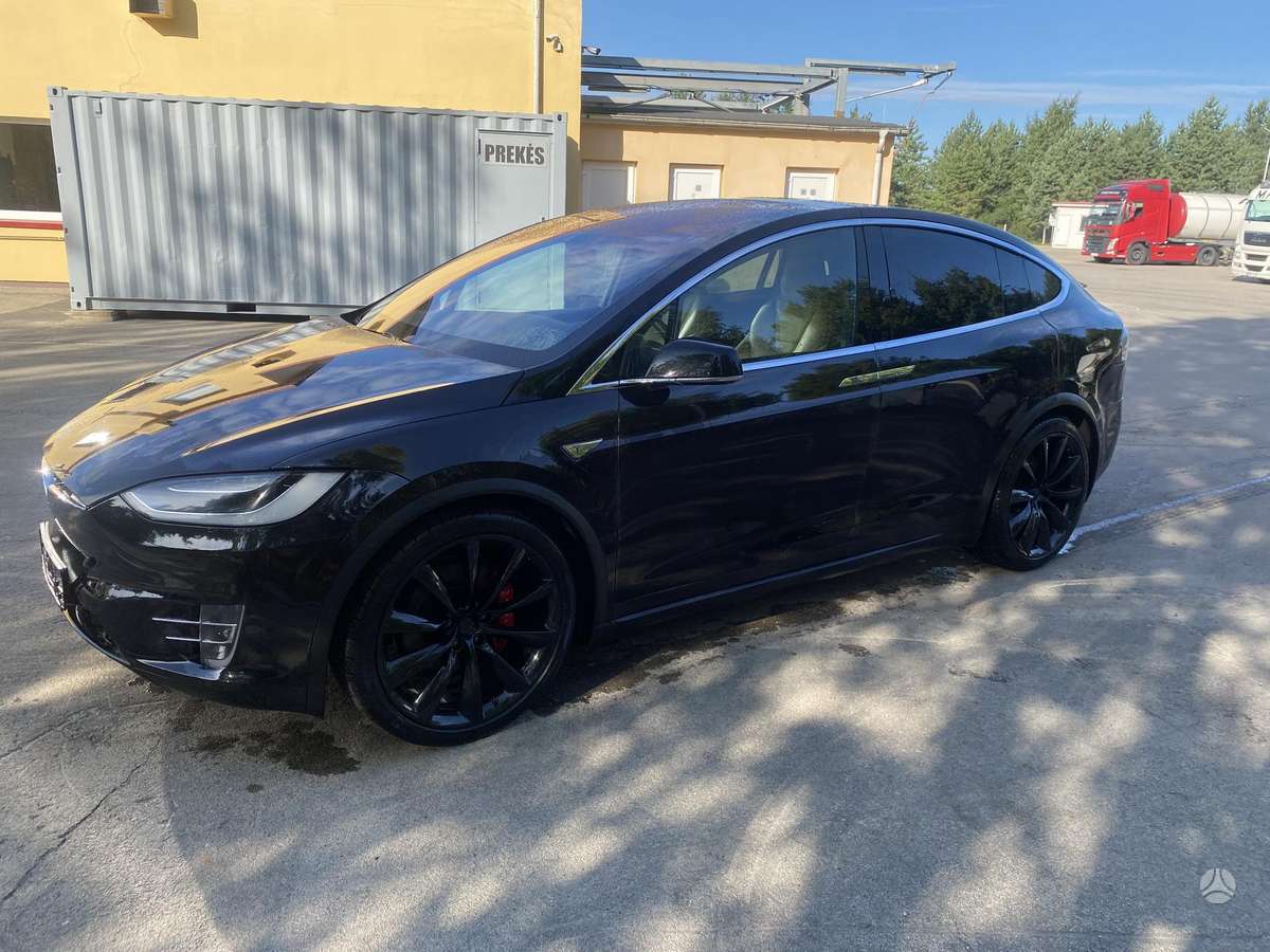 Tesla Model X, 90 kWh, off-road / crossover