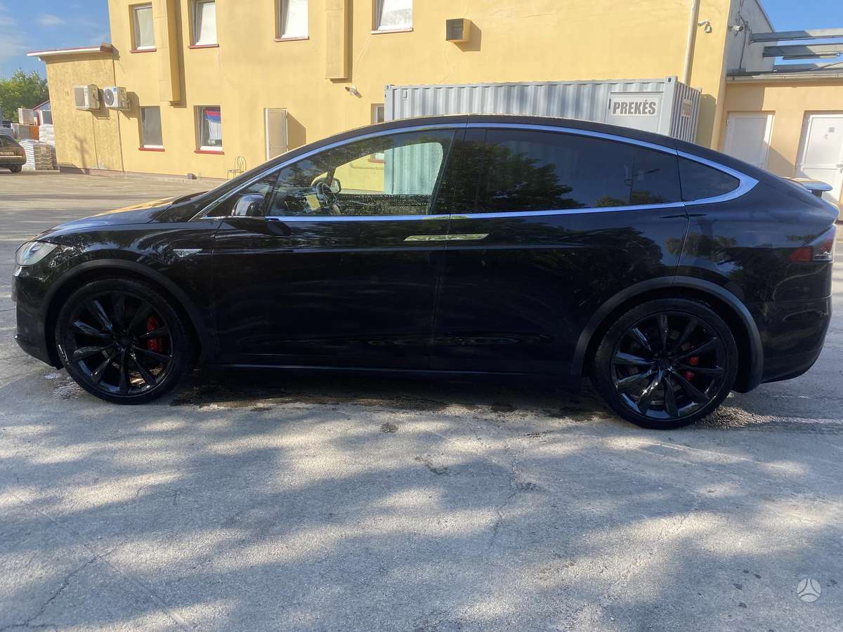 Tesla Model X, 90 kWh, off-road / crossover