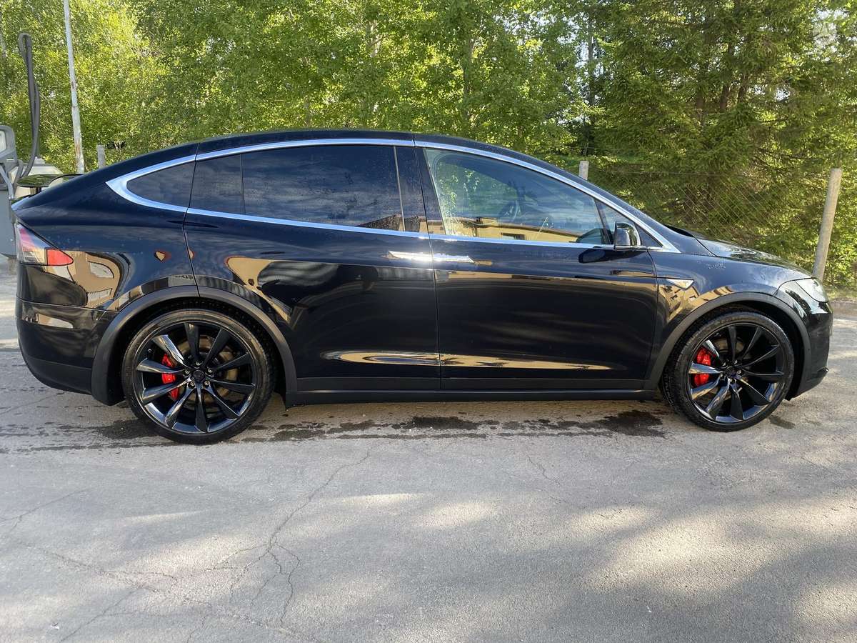 Tesla Model X, 90 kWh, off-road / crossover