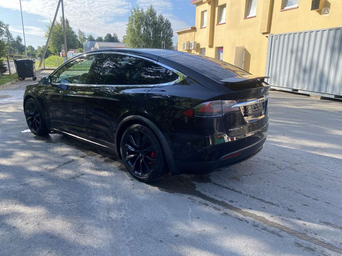 Tesla Model X, 90 kWh, off-road / crossover