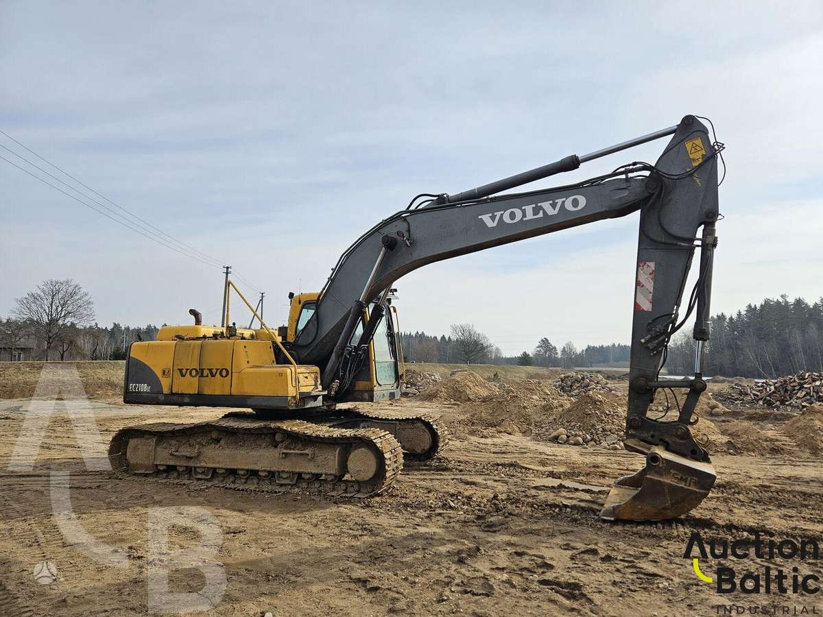 Volvo EC 210 B LC, экскаваторы