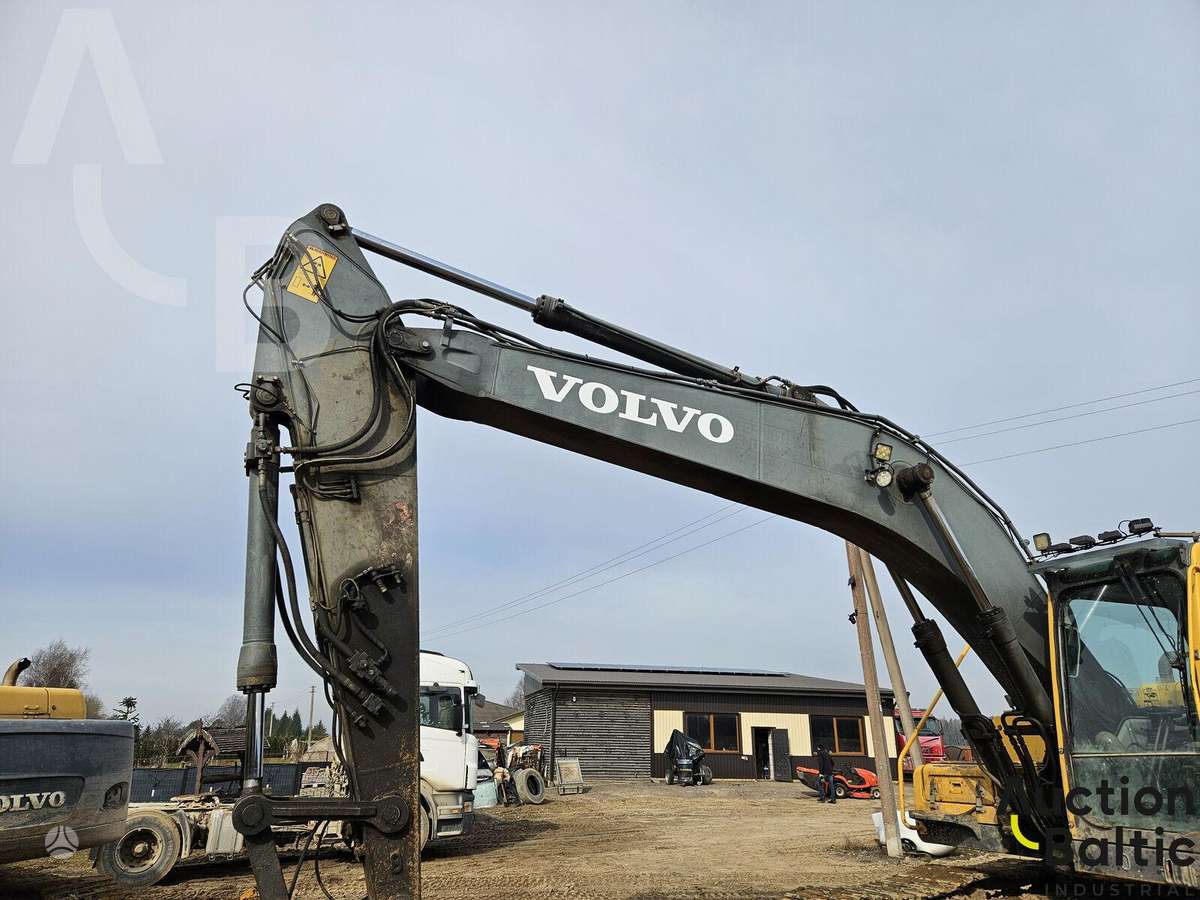 Volvo EC 210 B LC, экскаваторы