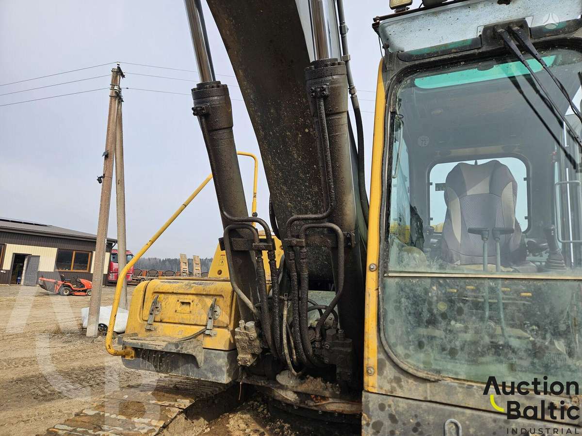 Volvo EC 210 B LC, экскаваторы