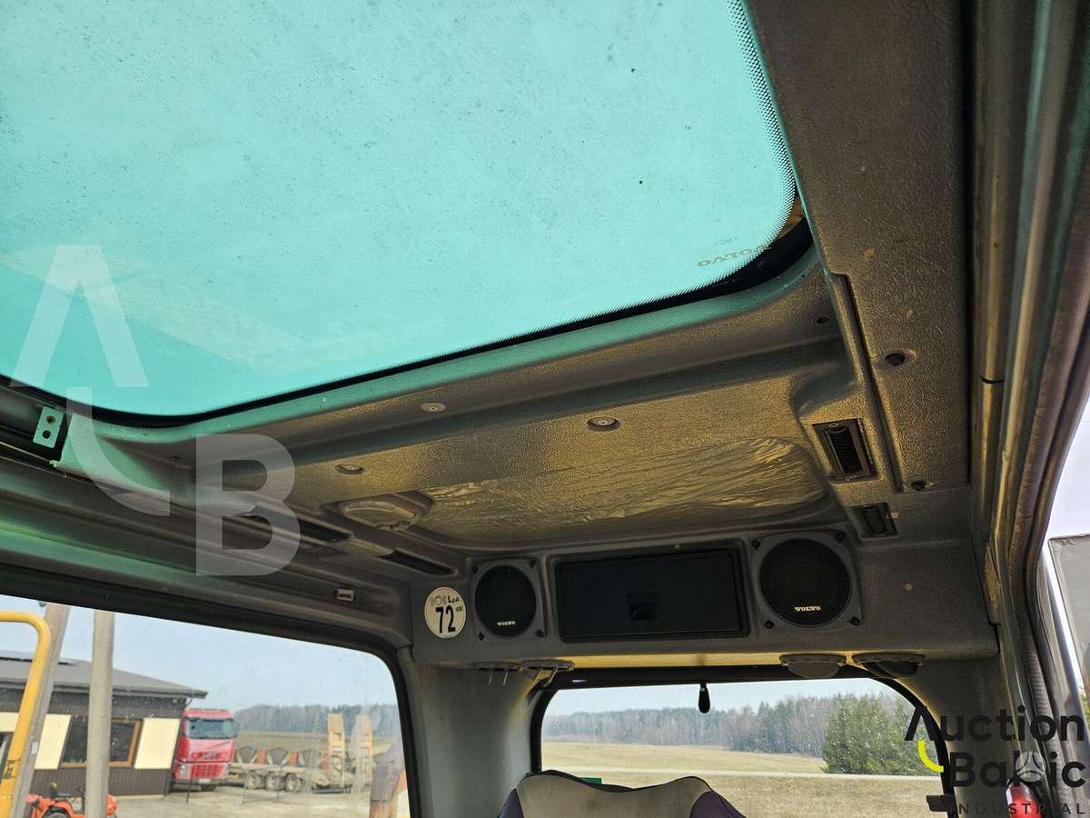 Volvo EC 210 B LC, экскаваторы