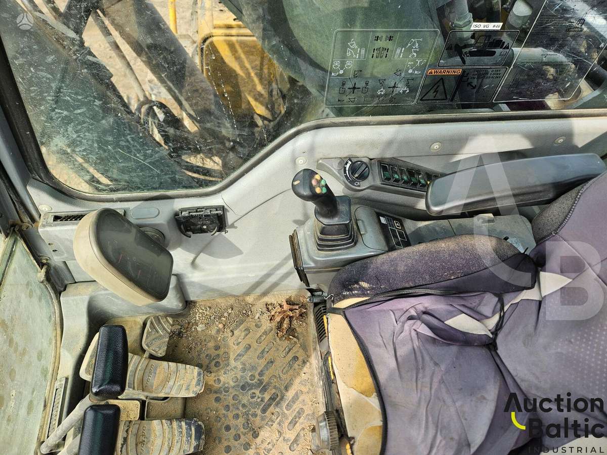 Volvo EC 210 B LC, экскаваторы