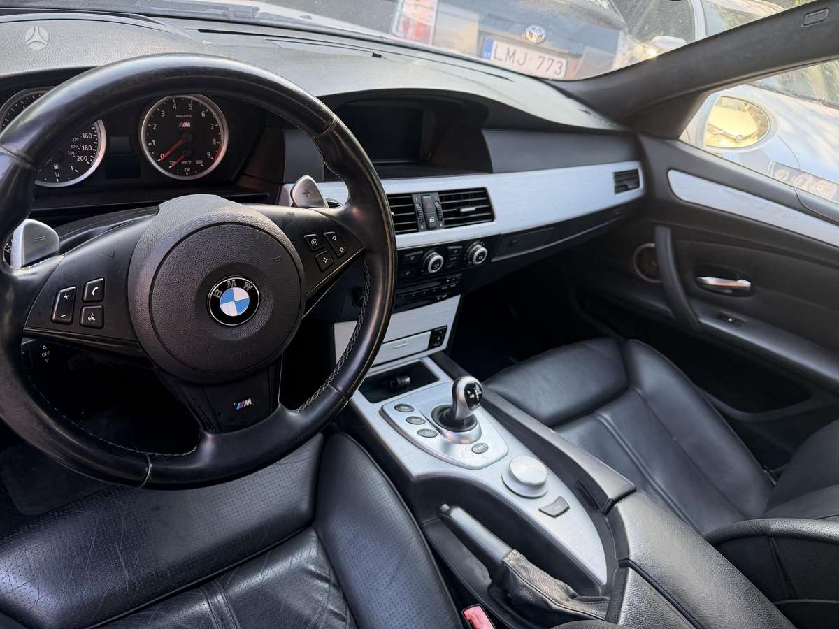 BMW M5, 5.0 l., Седан