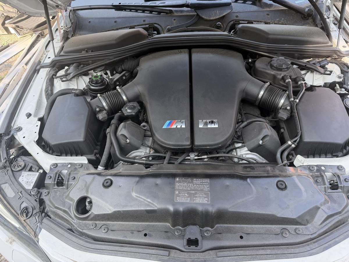 BMW M5, 5.0 l., Седан