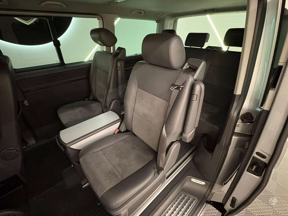 Volkswagen Multivan, 2.0 l., Минивэн