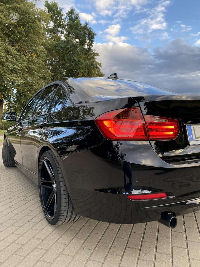 BMW 320, 2.0 l., Седан