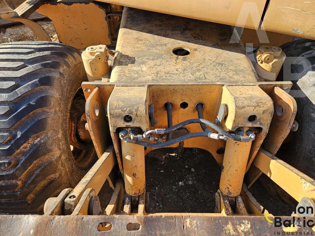 Case WX 145, excavator