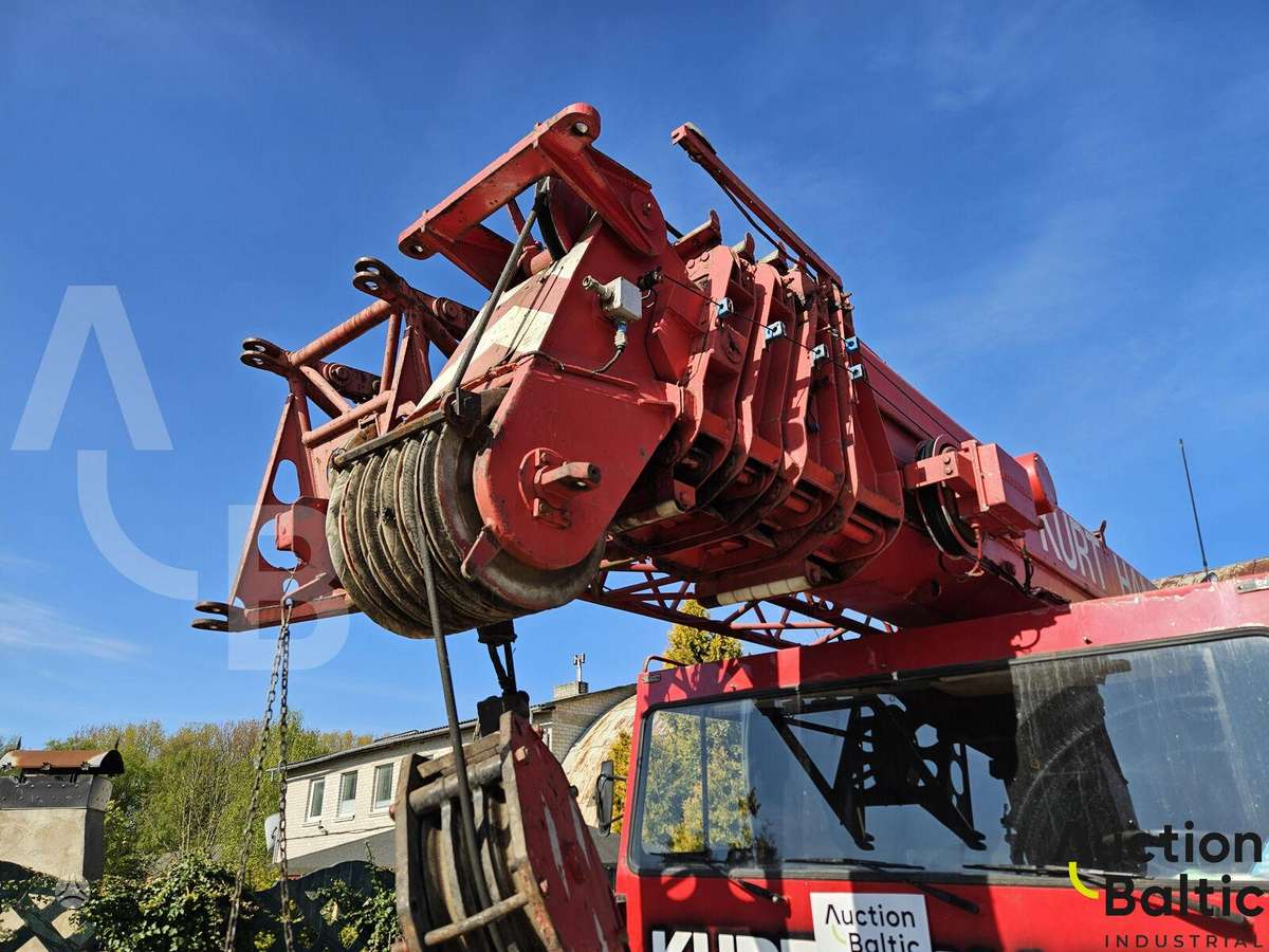 Liebherr LTM 1045, kranai