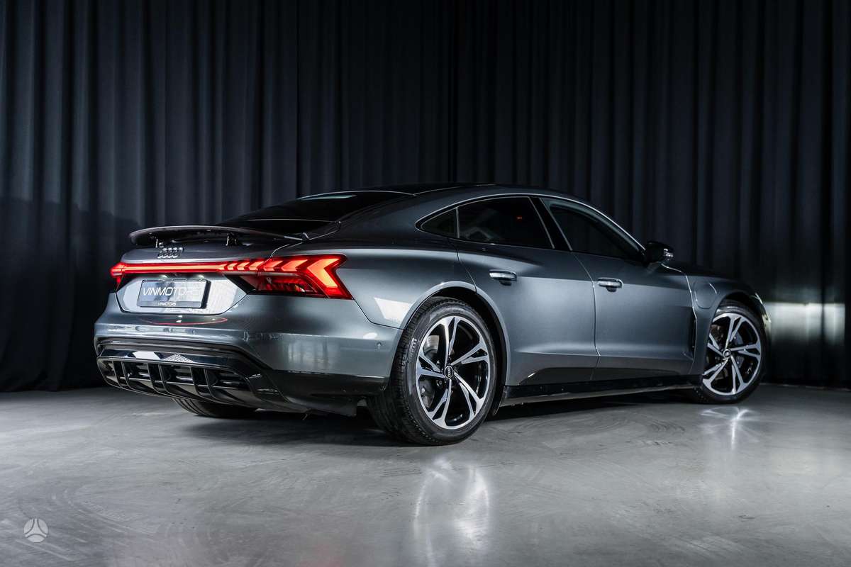 Audi e-tron GT, sedanas