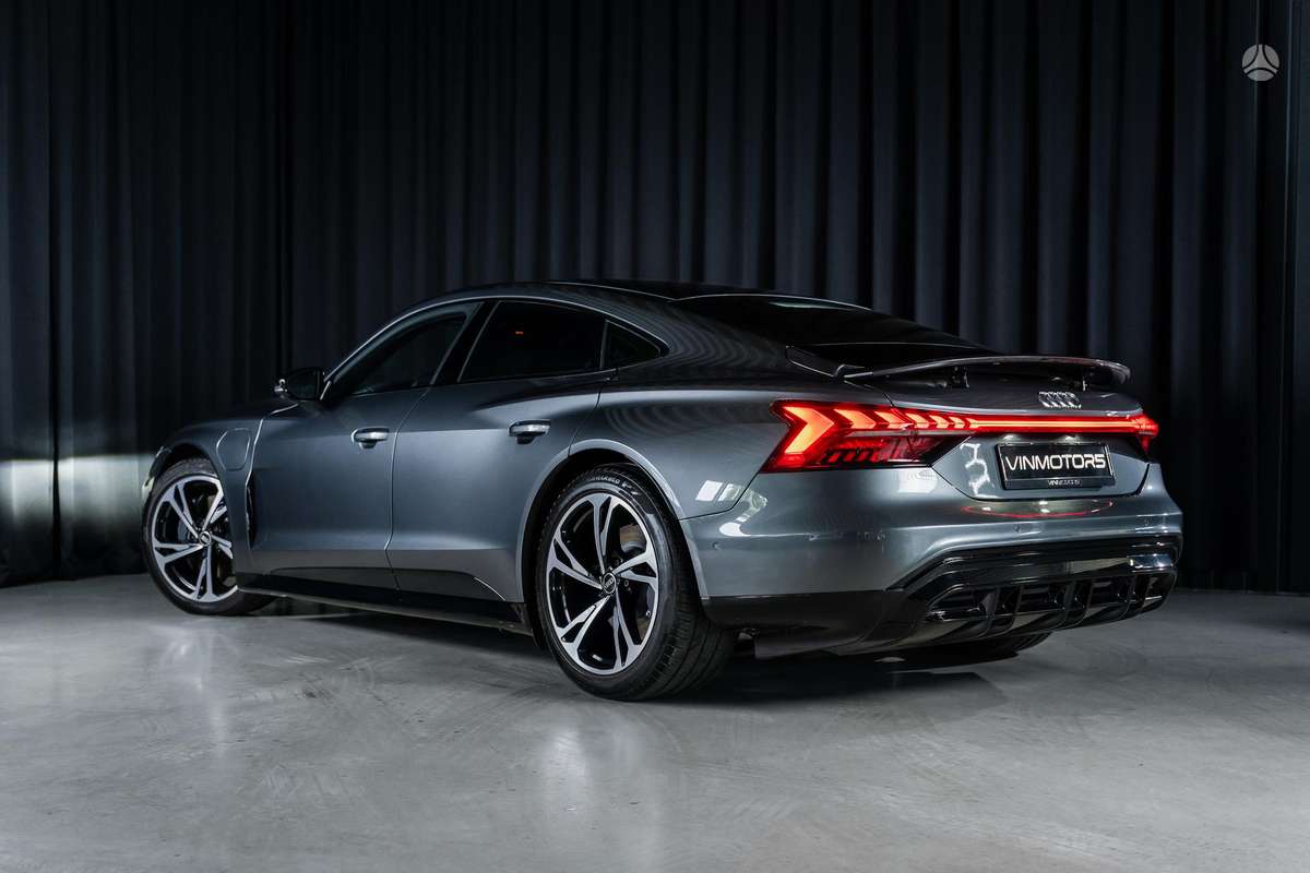 Audi e-tron GT, sedanas