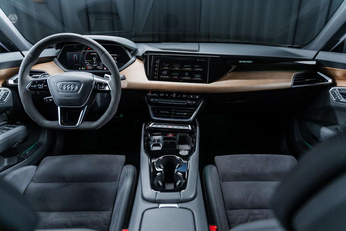 Audi e-tron GT, sedanas
