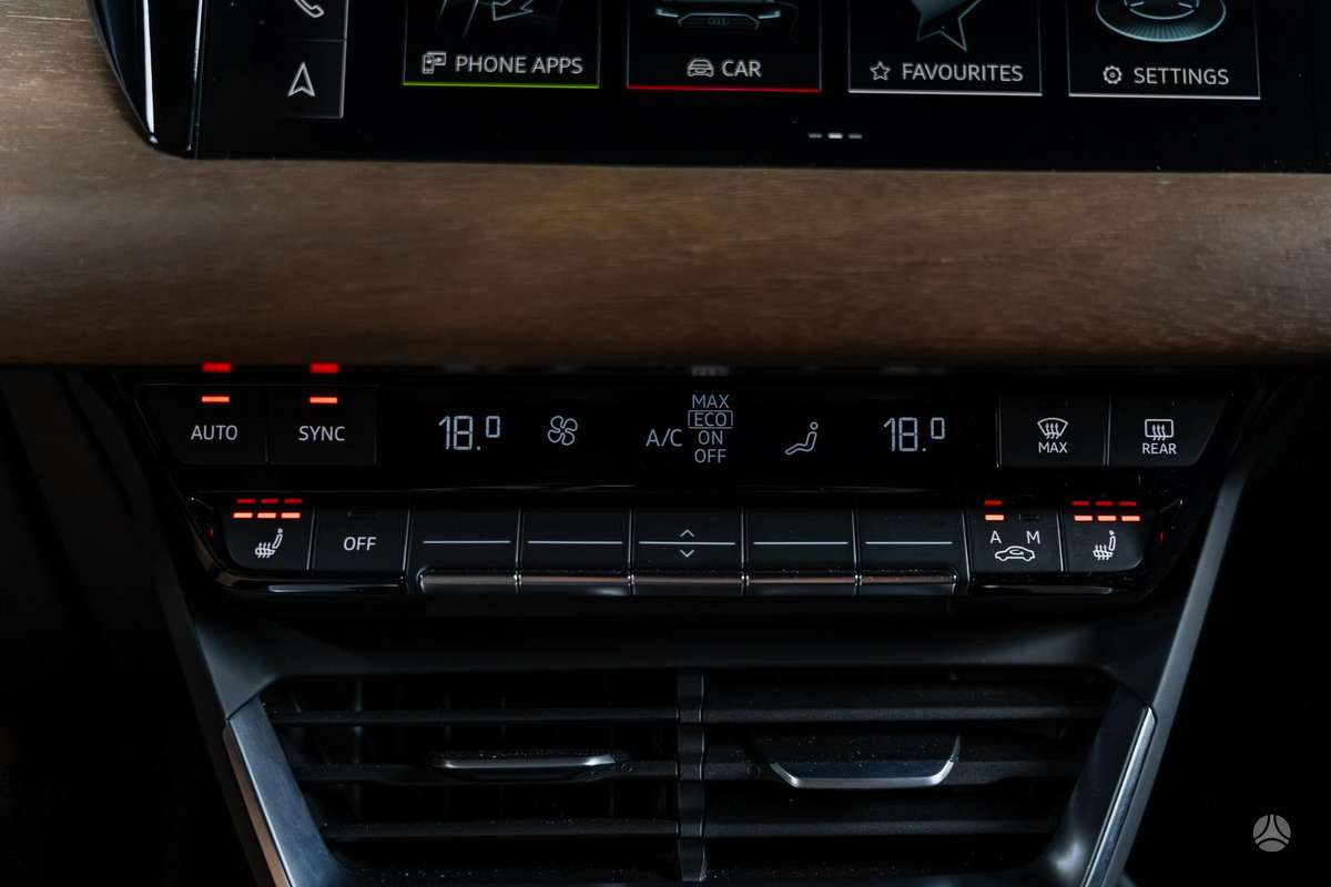 Audi e-tron GT, Седан