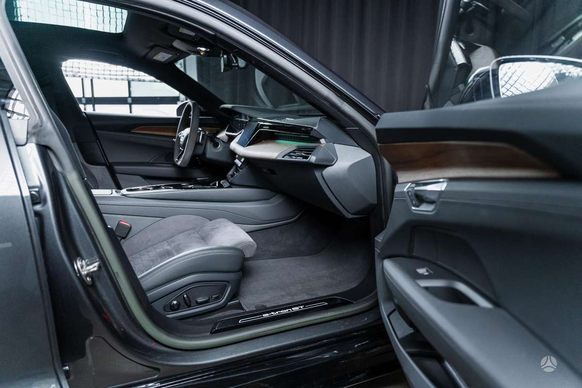 Audi e-tron GT, sedanas