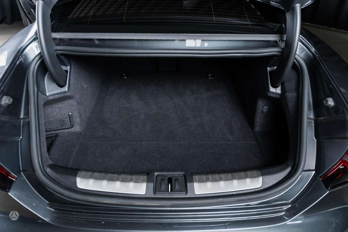 Audi e-tron GT, sedanas