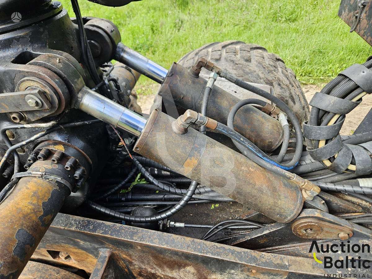 Timberjack 1270D, medkirtės