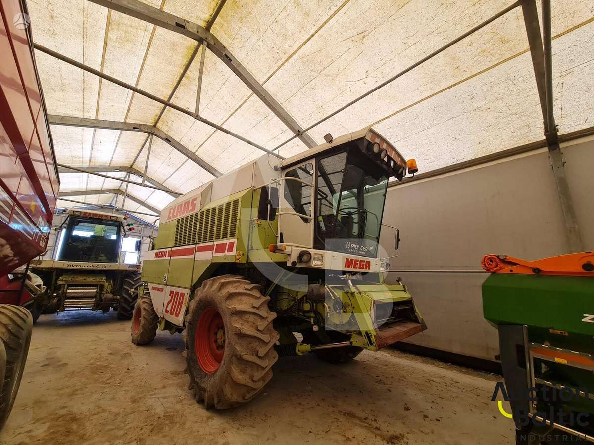 Claas Dominator 208 Mega, kombainai