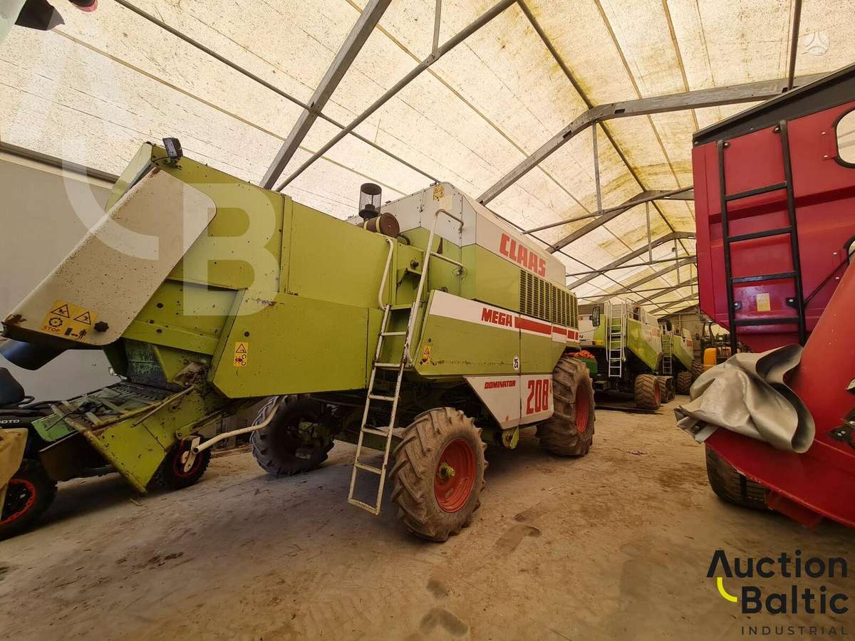 Claas Dominator 208 Mega, kombainai