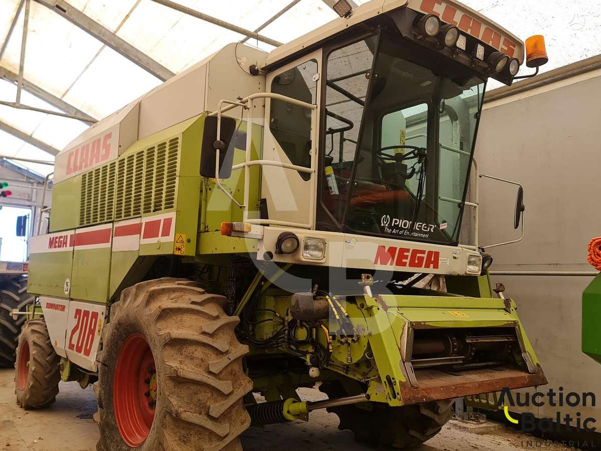 Claas Dominator 208 Mega, kombainai