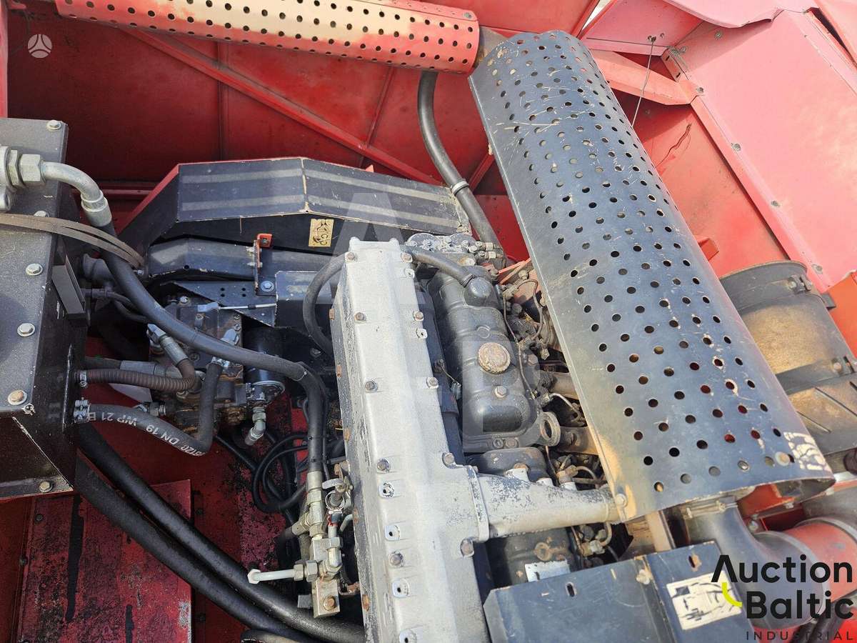 Massey Ferguson 40, kombainai