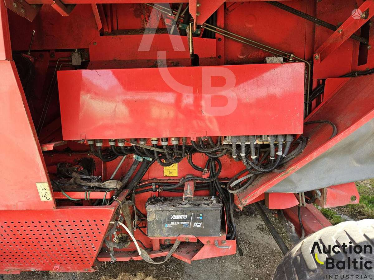 Massey Ferguson 40, kombainai