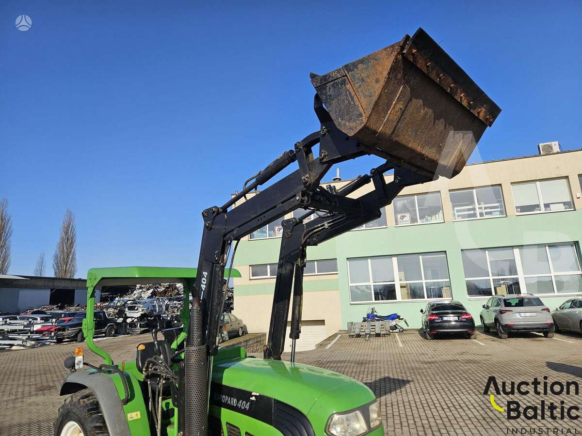 Foton FT404, traktoriai