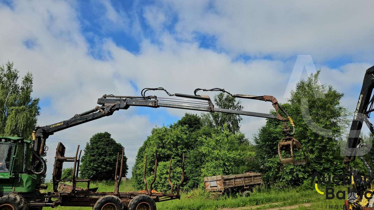 John Deere 810 D, forwarders