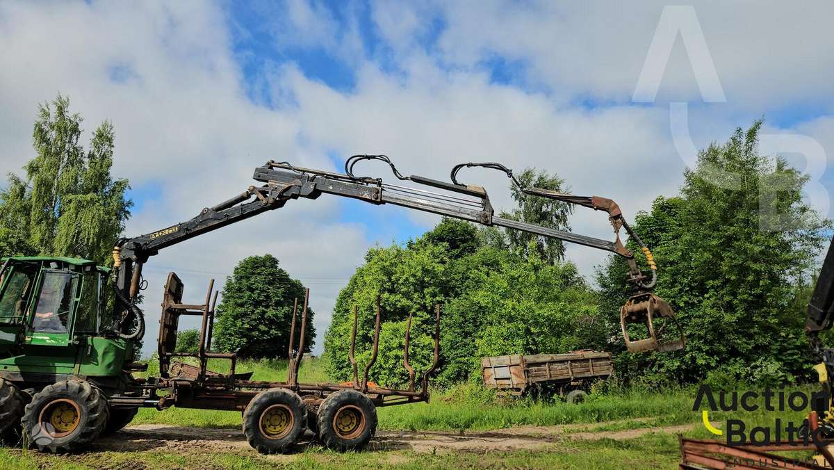 John Deere 810 D, forwarders