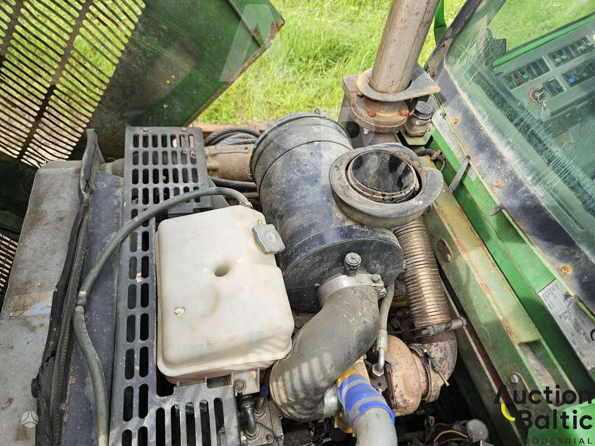 John Deere 810 D, форвардеры