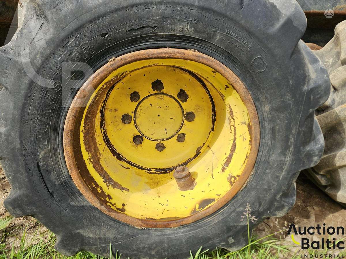 John Deere 810 D, forwarders