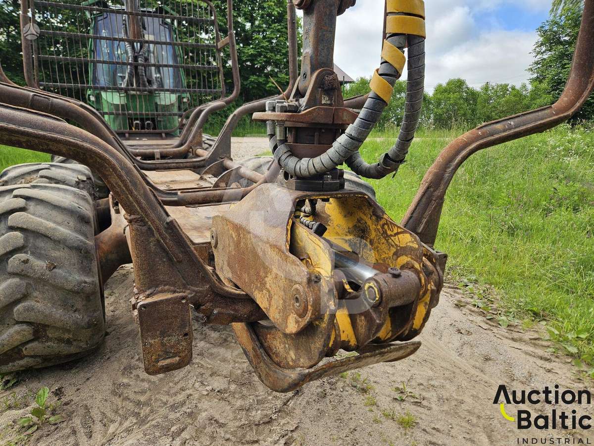 John Deere 810 D, форвардеры