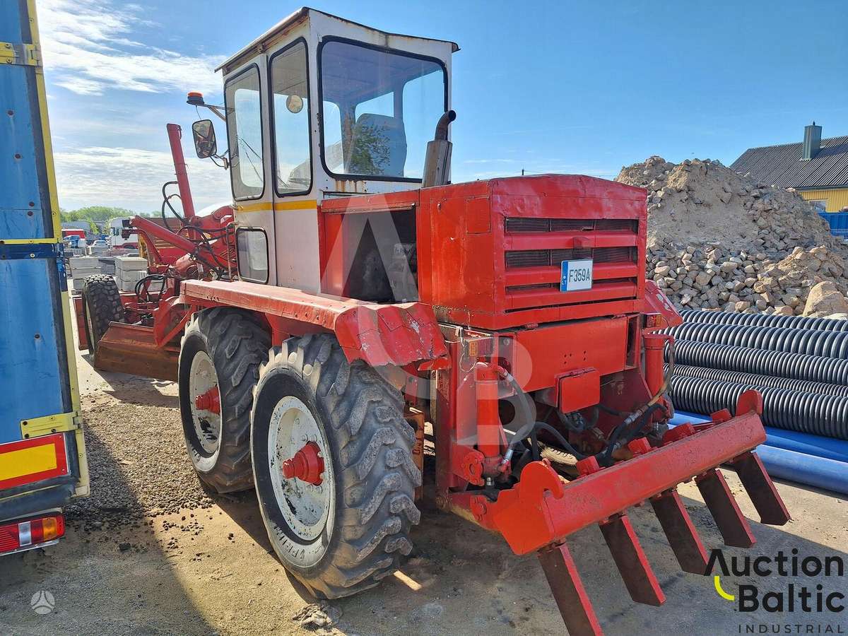 O&K F156, greideriai