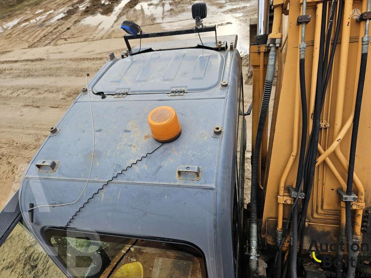 Case CX 210, excavator