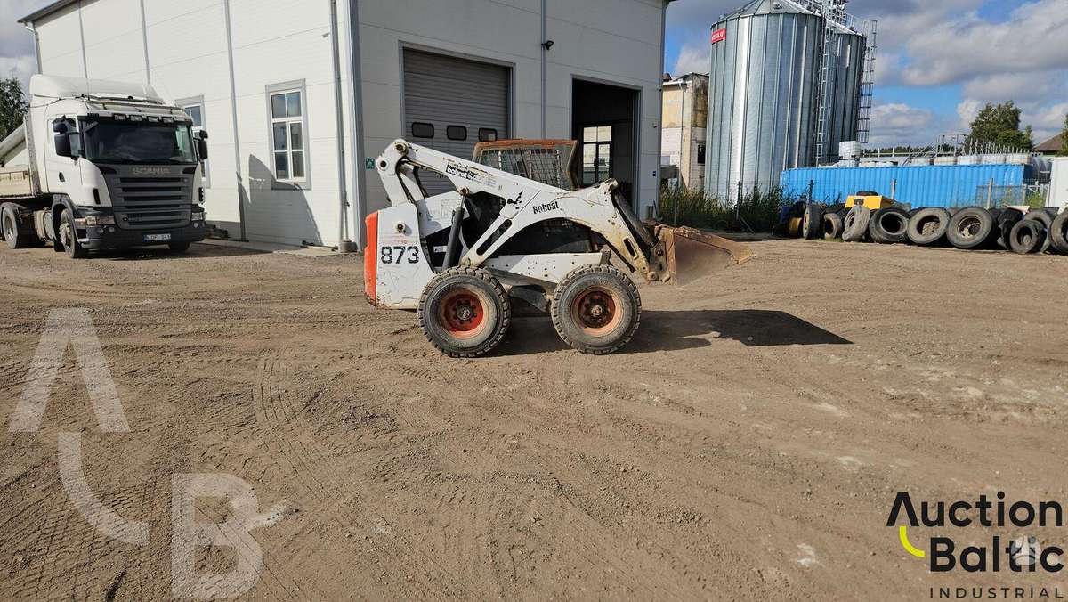 Bobcat 873, mini krautuvai