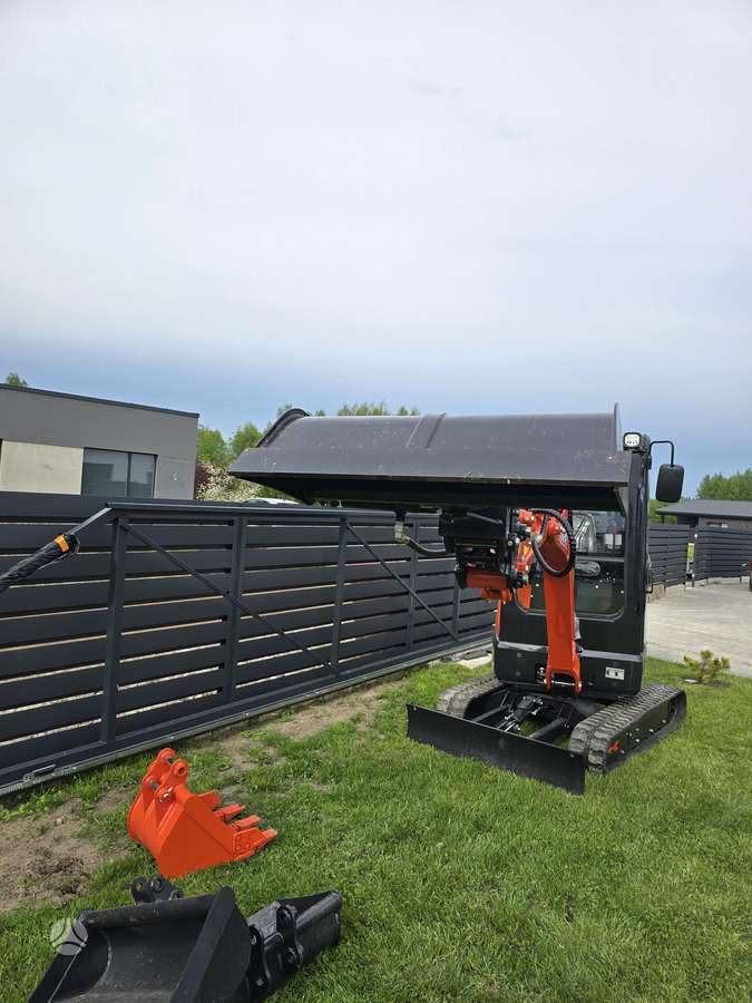 Nicosail OKW22U, mini excavator