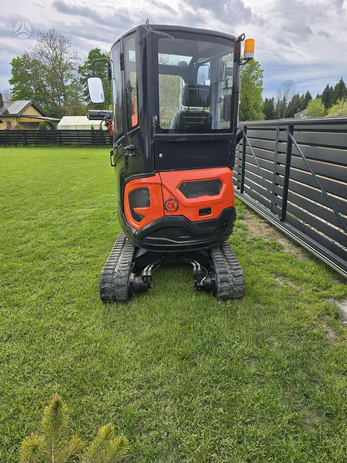 Nicosail OKW22U, mini excavator