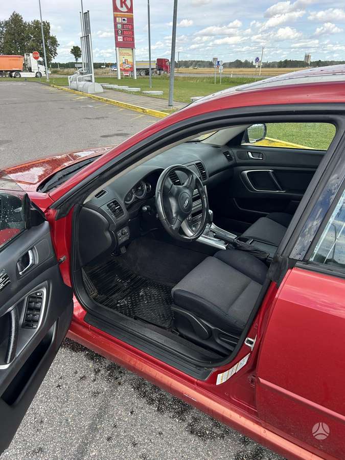 Subaru Legacy - 9