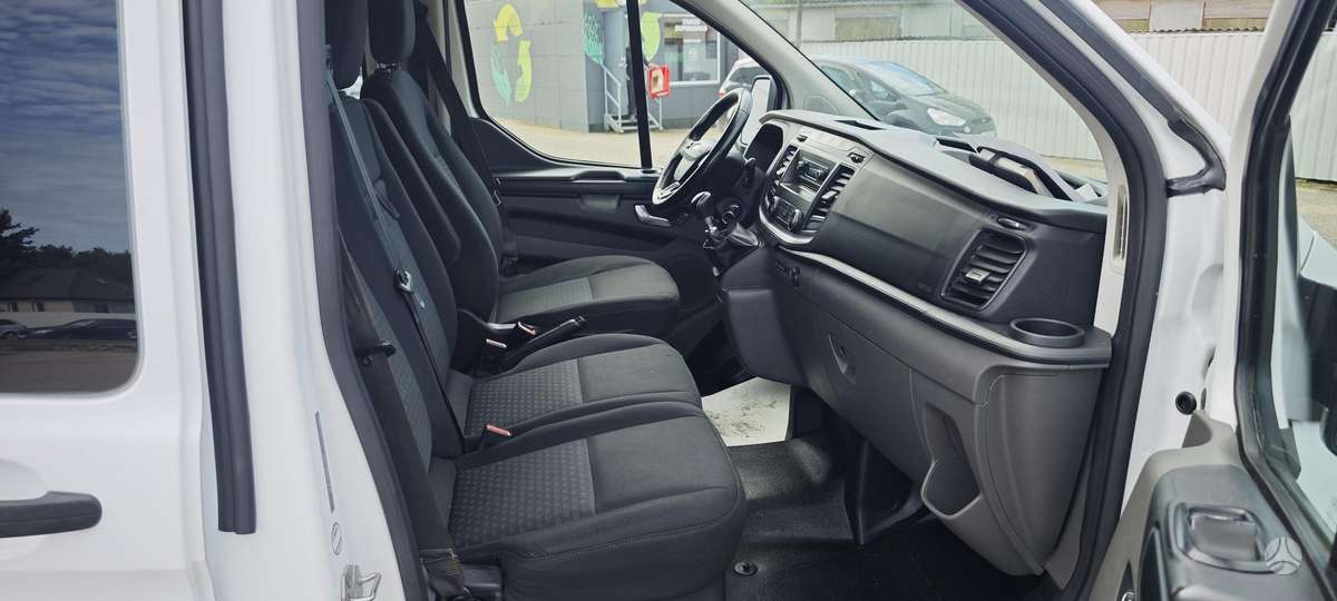 Ford Transit Custom, 2.0 l., Минивэн