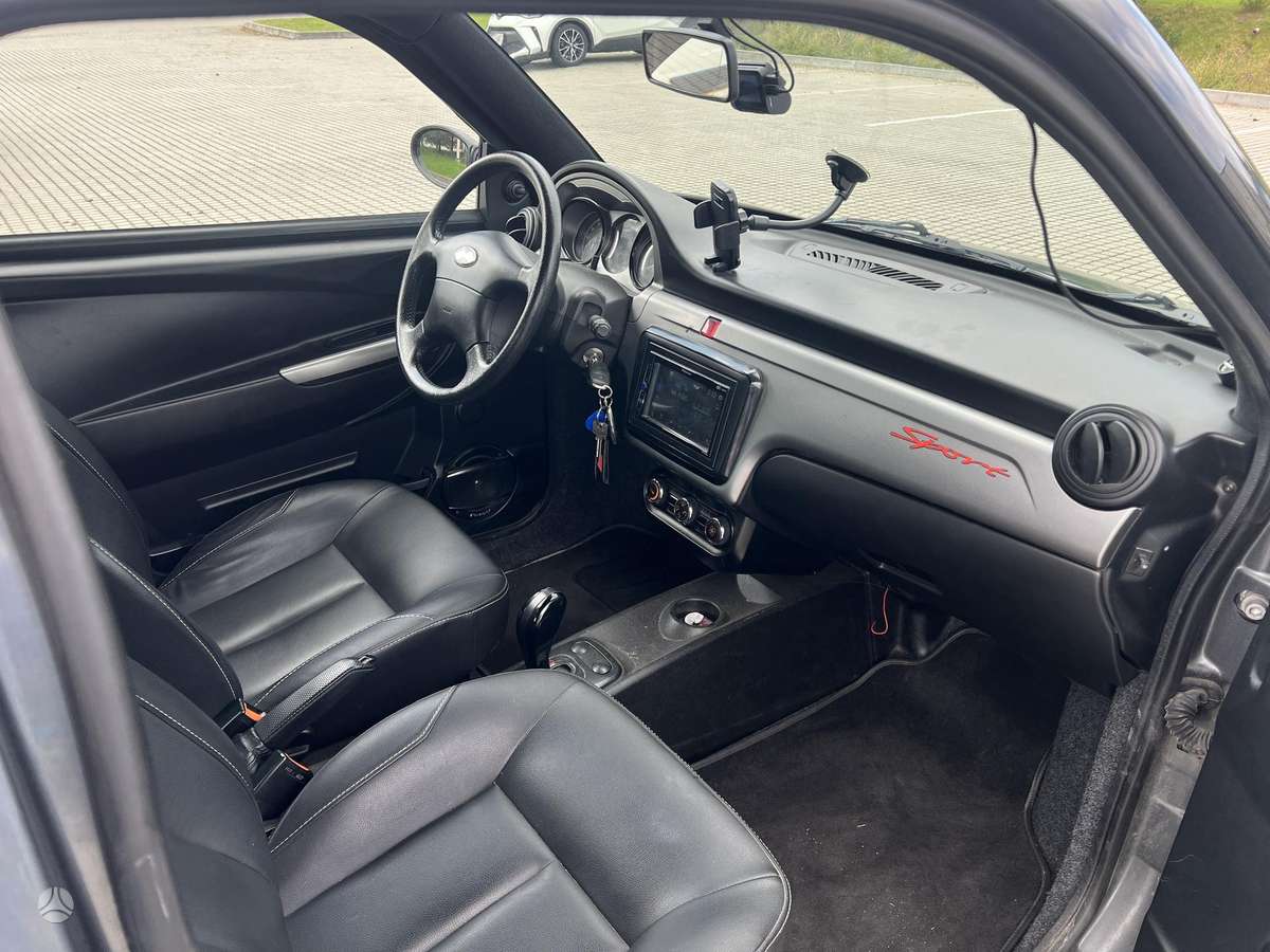 Ligier JS50, 0.5 l., hatchback