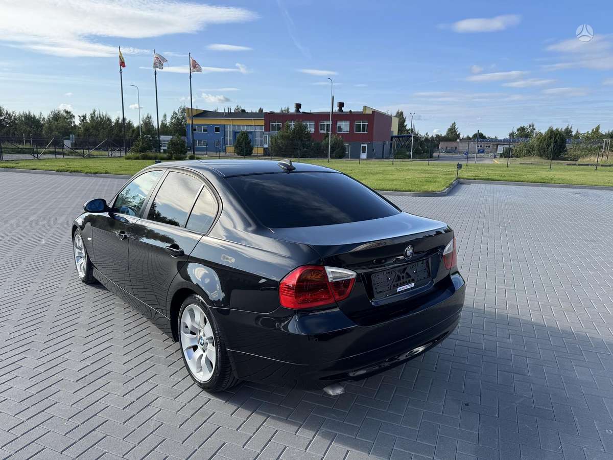 BMW 320, 2.0 l., Седан