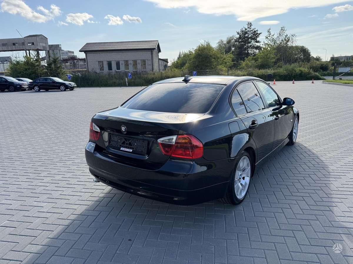 BMW 320, 2.0 l., Седан