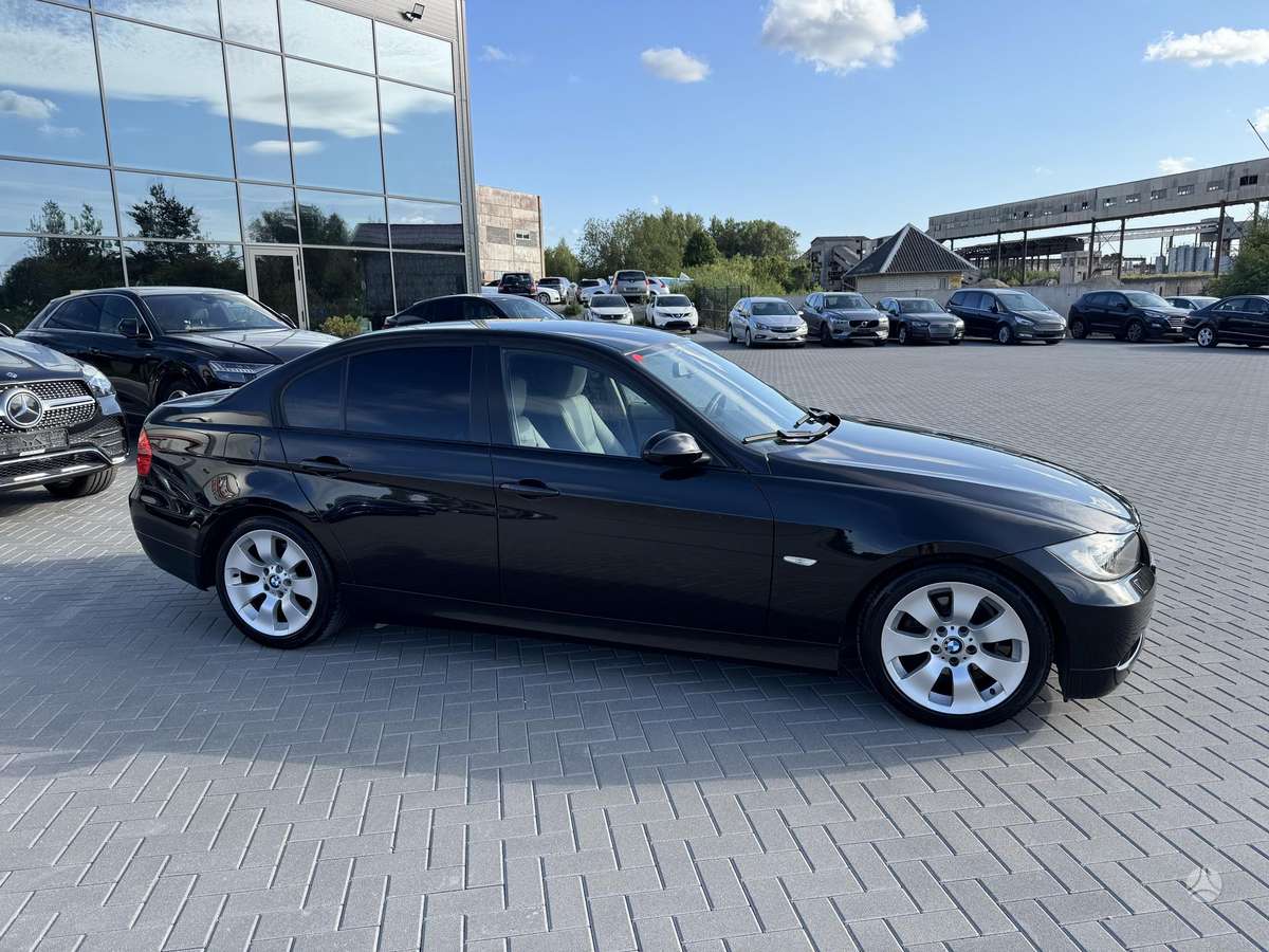 BMW 320, 2.0 l., Седан