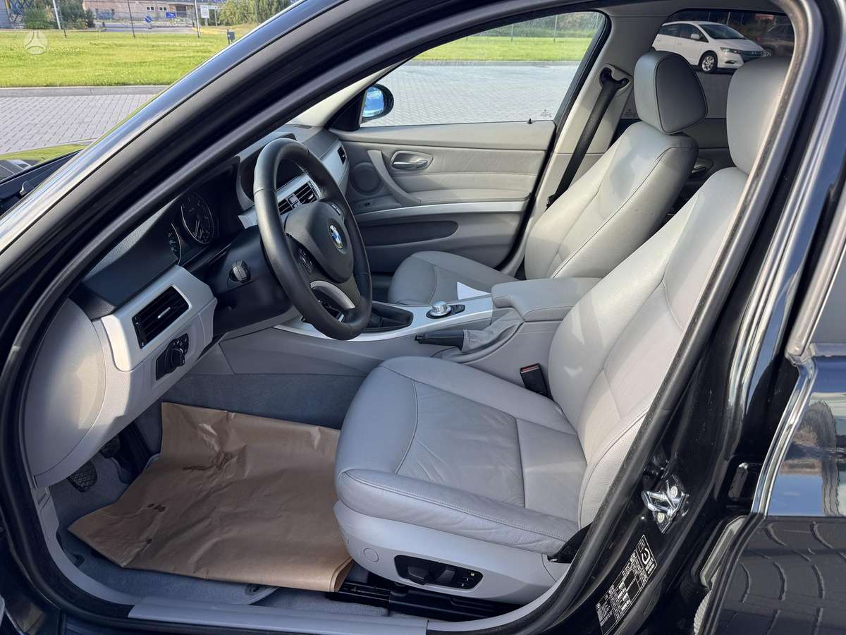 BMW 320, 2.0 l., Седан