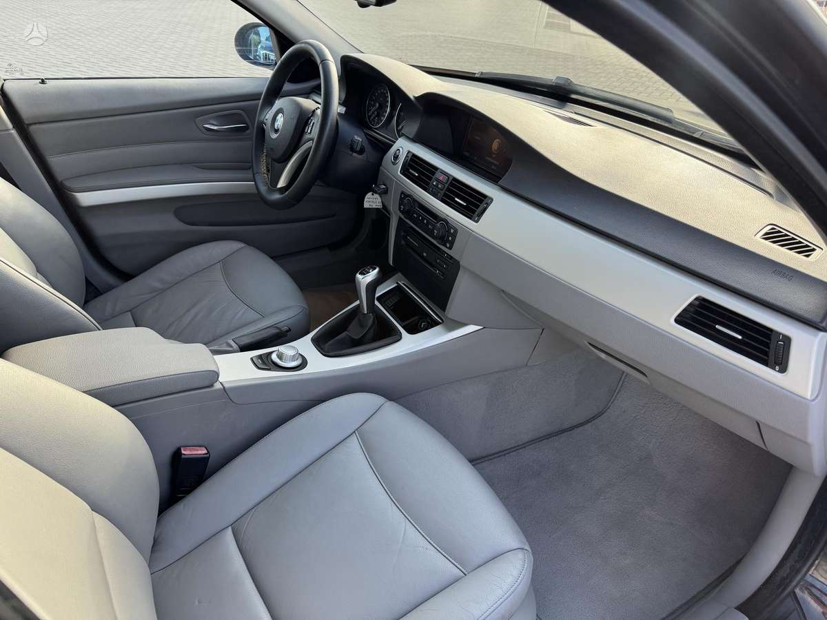 BMW 320, 2.0 l., Седан
