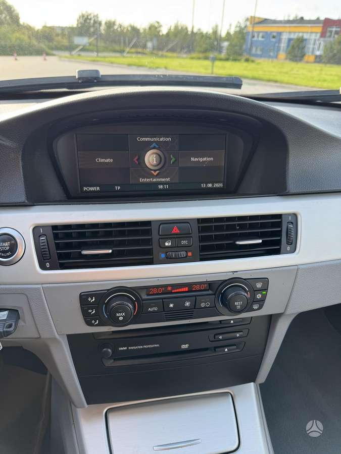 BMW 320, 2.0 l., Седан