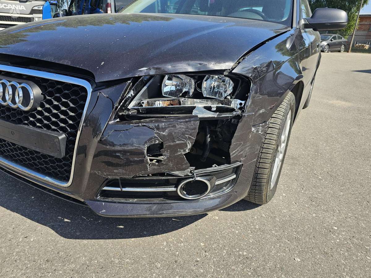 Audi A3, 1.6 l., Хэтчбек