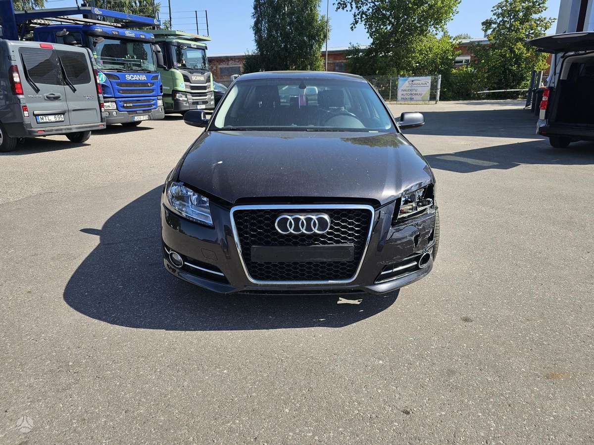 Audi A3, 1.6 l., Хэтчбек