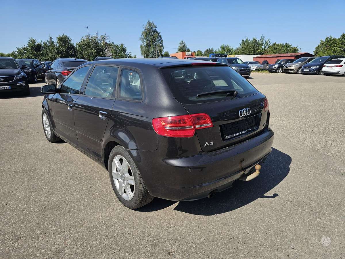 Audi A3, 1.6 l., Хэтчбек